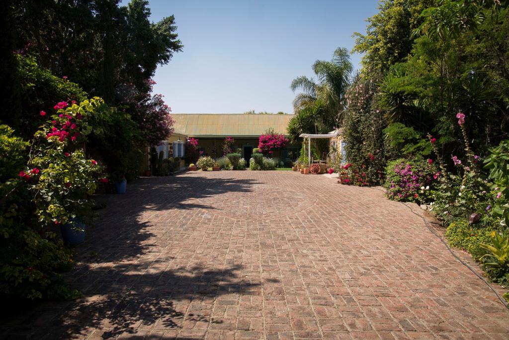 Somerset Stables Graaff-Reinet Dış mekan fotoğraf
